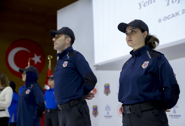 İnfaz ve koruma memurlarının yeni üniformaları tanıtıldı